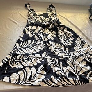 Black and White Leaf Print Dress